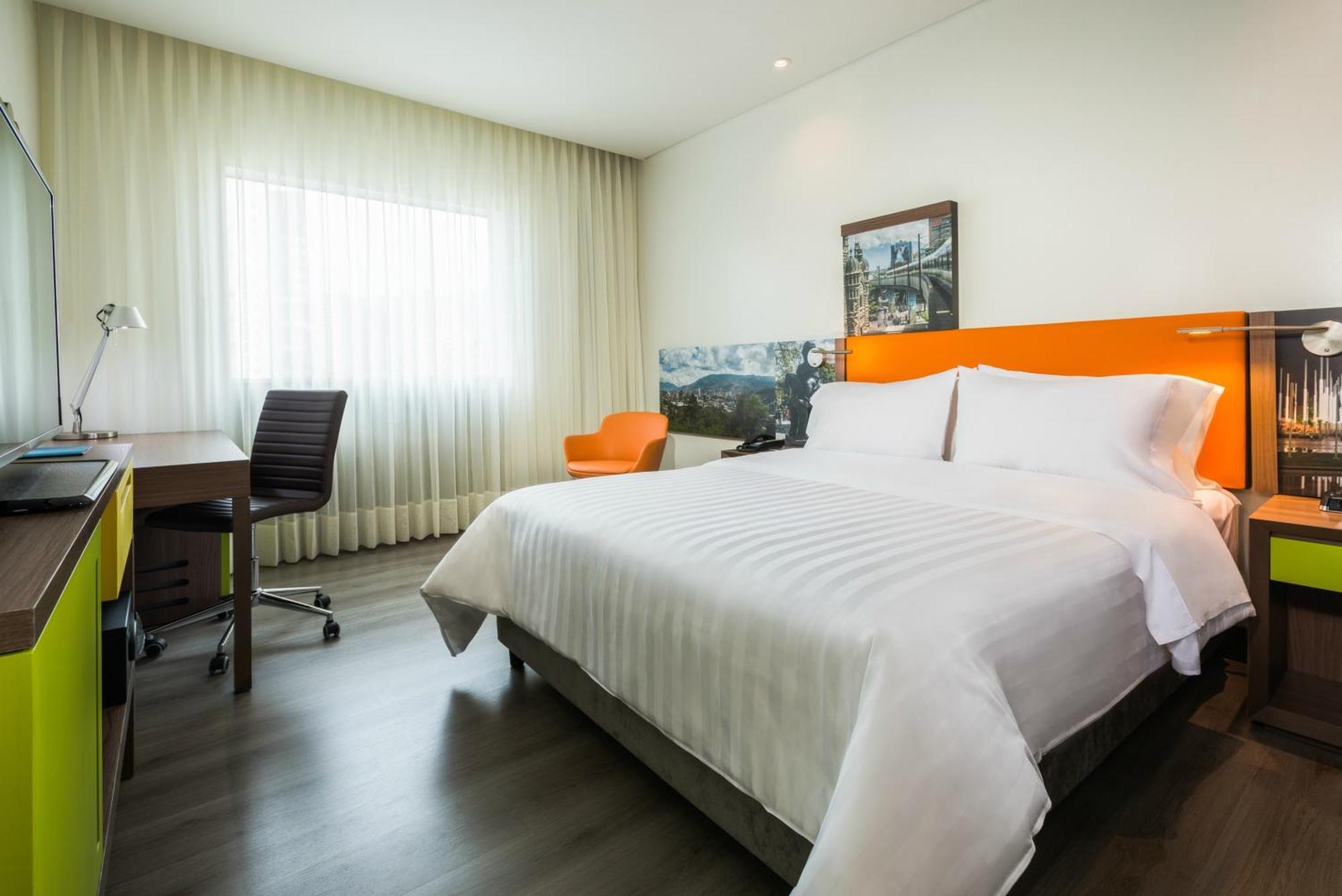 Hampton By Hilton Hotel 4*