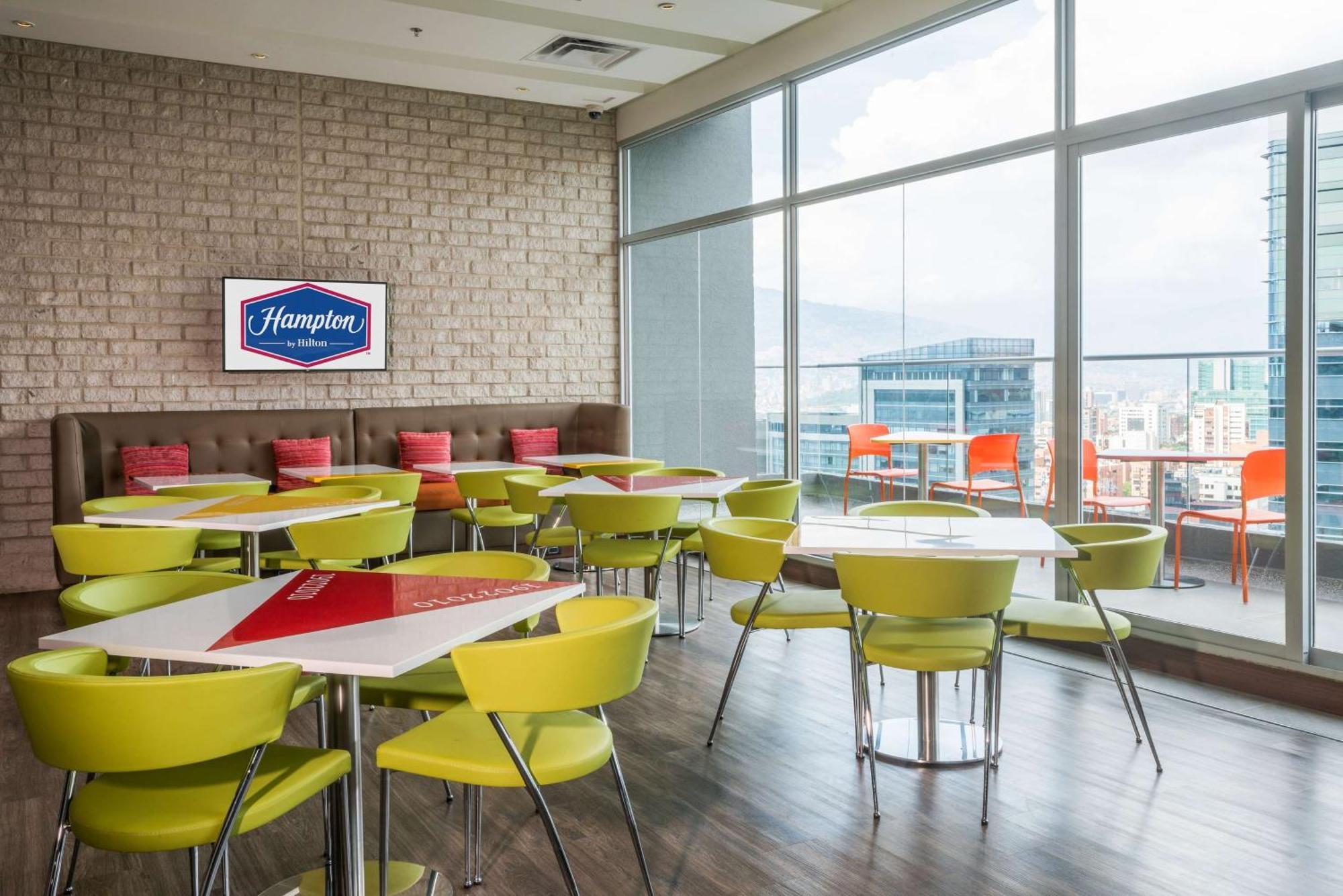 Hotel Hampton By Hilton Medellín