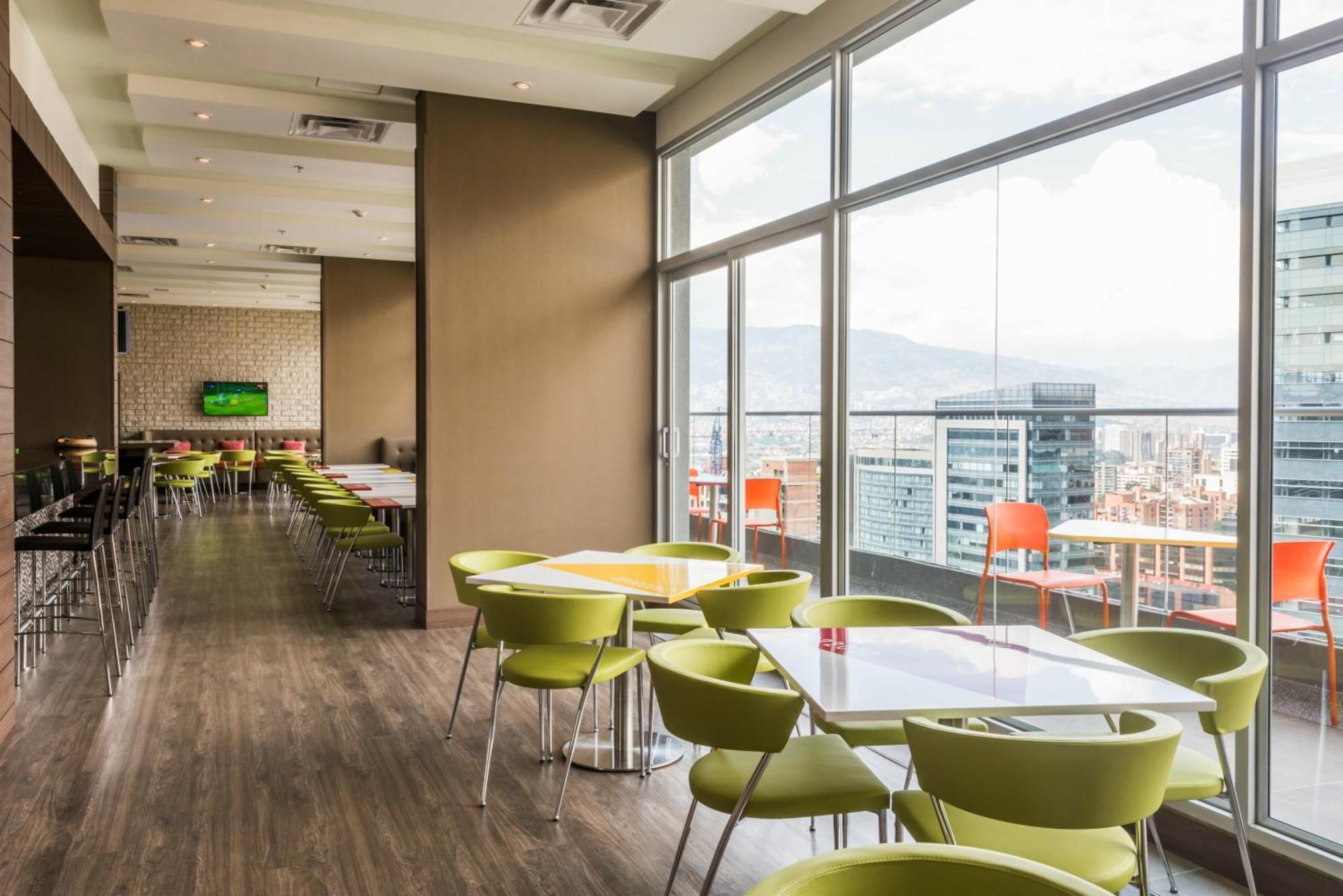 Hampton By Hilton Hotel Medellín